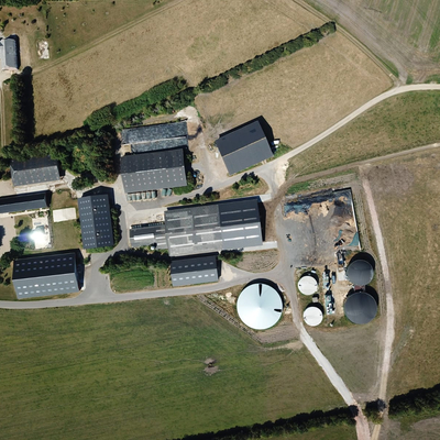Biogas BHKW gebraucht – Rettung für eine dänische Biogasanlage -mit Leih-BHKW zur schnellen Lösung - Anlage von oben